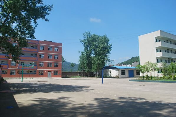 平昌縣金山中學校園風采