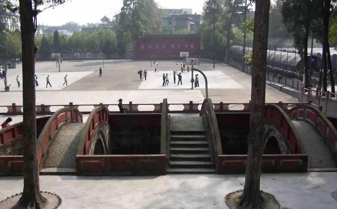 都江堰中學辦學特色