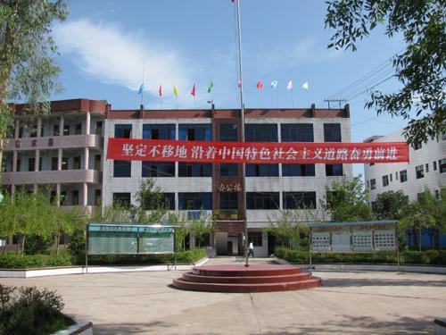渠縣有慶中學地理位置在哪兒？