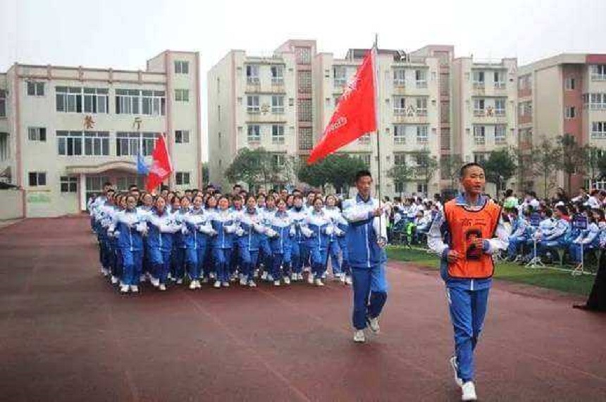 大邑縣實(shí)驗(yàn)中學(xué)聯(lián)系電話是多少？