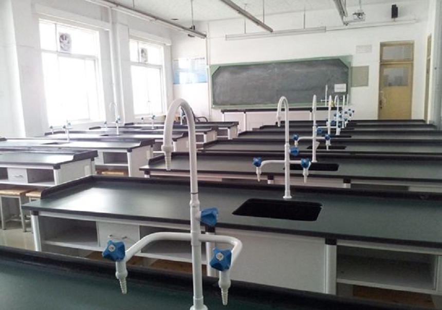 西南交通大學(xué)附屬中學(xué)學(xué)校環(huán)境好不好？