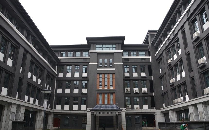 成都第二十中學(xué)校園環(huán)境好不好、怎么樣？