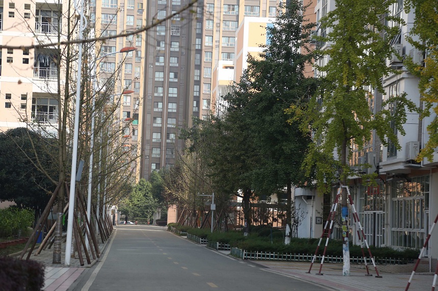 東汽八一中學是什么性質的高中？