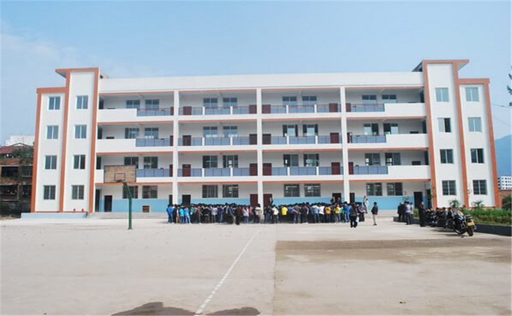 金山中學(xué)學(xué)校詳細(xì)地址在什么地方？