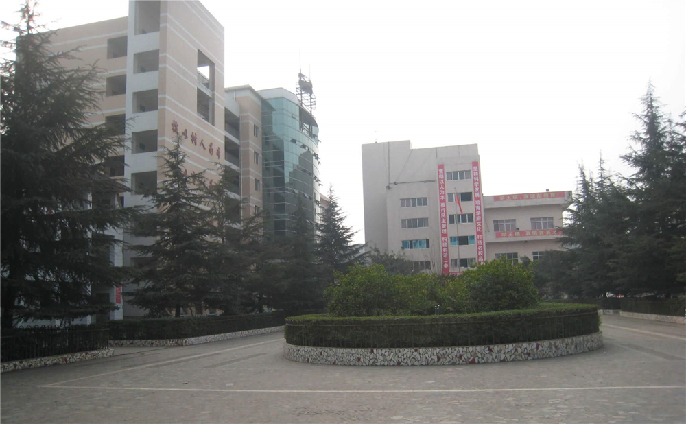 巴中市第二中學學校環(huán)境如何？