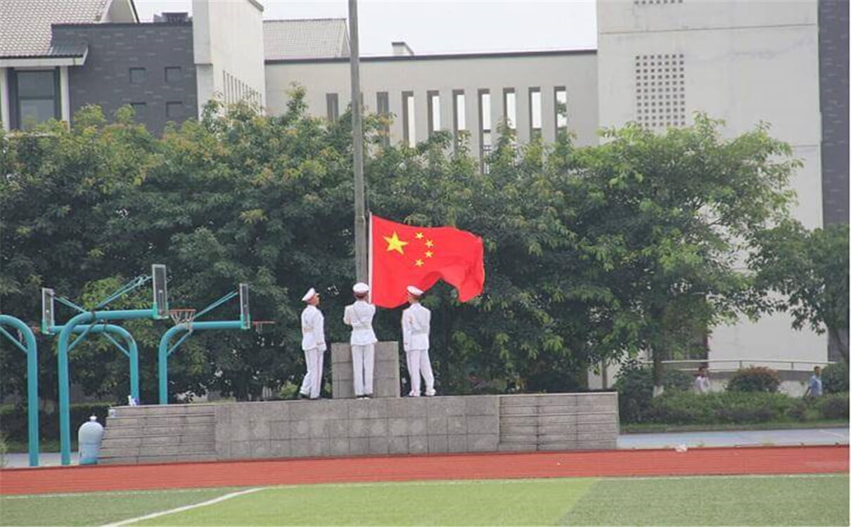 石室白馬中學(xué)高中部的錄取分?jǐn)?shù)是多少？