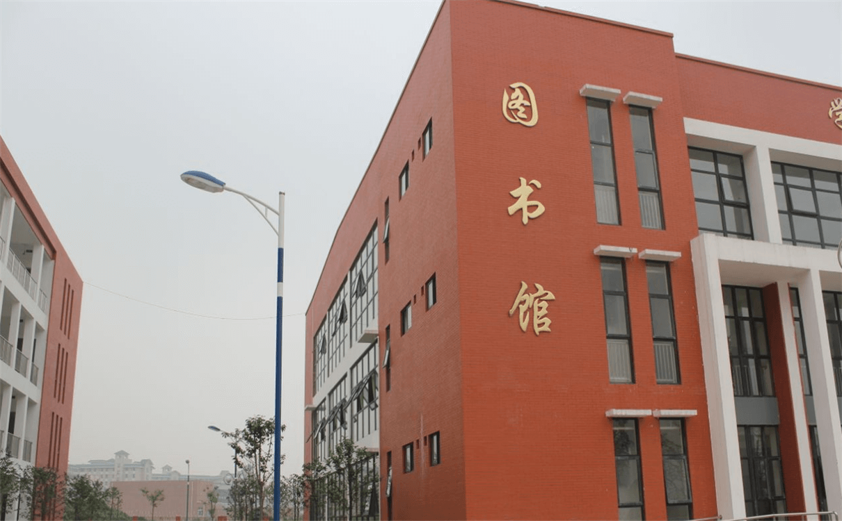 金堂中學(xué)育才的升學(xué)率是多少？