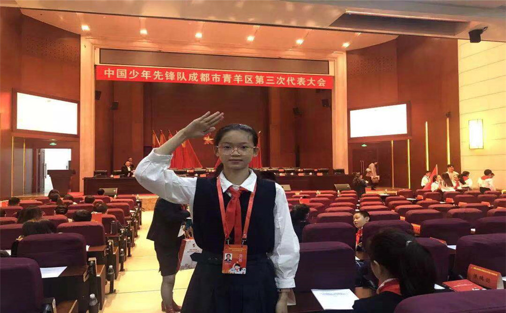 成都成飛中學(xué)錄取分?jǐn)?shù)是多少？