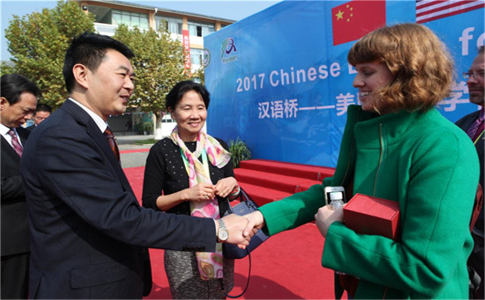城廂中學(xué)外招生一年的學(xué)費(fèi)是多少？