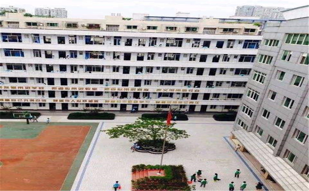 陽安中學的學費是多少？