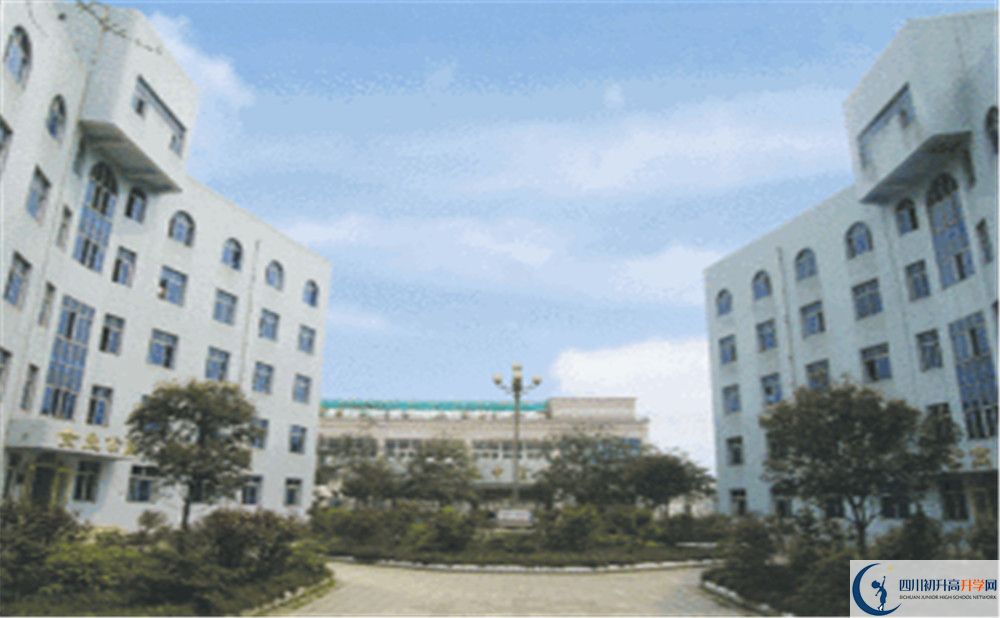2020彭州中學初升高的學費是多少？