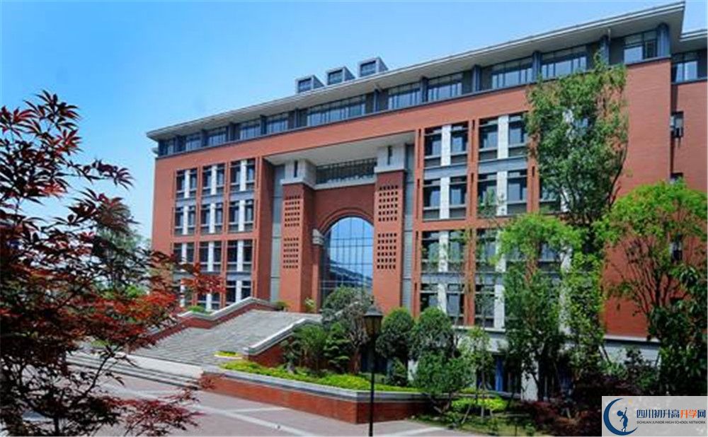 成都七中高新校區(qū)是怎么樣的學(xué)校？