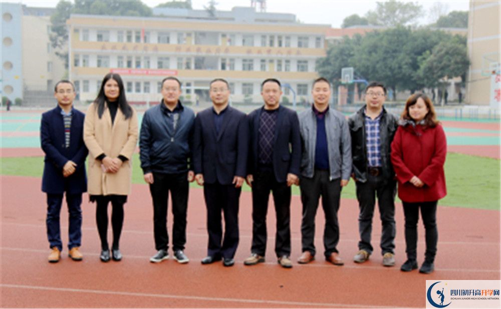 泰興中學(xué)初升高的分?jǐn)?shù)線是多少？