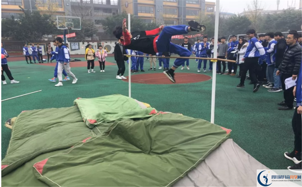 仁壽華達(dá)高中的宿舍好不好？