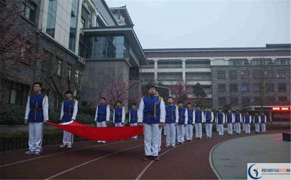 考成都市西北中學的分數(shù)線是多少？