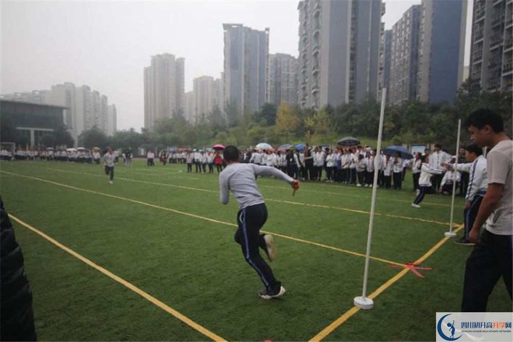 成都市第三中學(xué)高中歷年來的分?jǐn)?shù)線是多少？