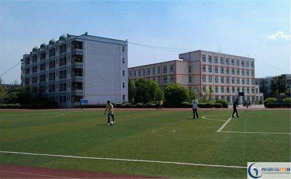 考?jí)郯仓袑W(xué)的分?jǐn)?shù)線是多少？