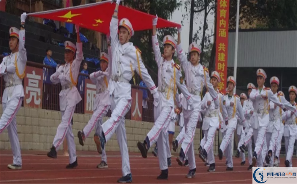 近幾年新都二中高中的錄取分?jǐn)?shù)線(xiàn)是多少？