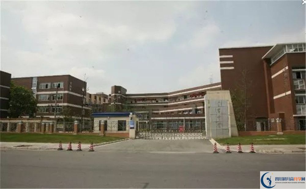 金牛中學(xué)2020年清華北大上人數(shù)是多少？