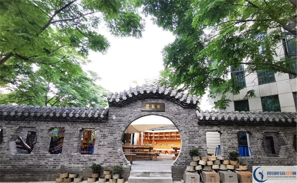 成都市第十七中學(xué)2020清華北大錄取學(xué)生是多少？