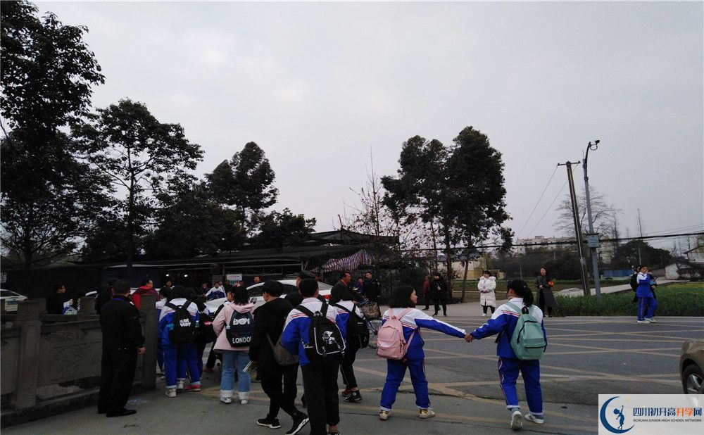 敖平中學(xué)初升高向外地招生嗎？
