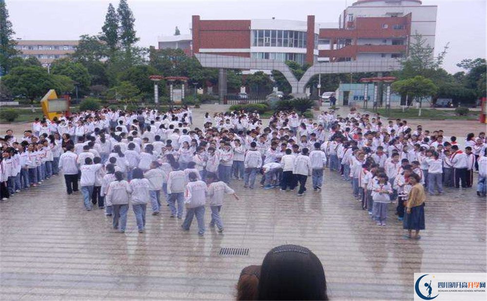 彭州中學(xué)2020年被清華北大錄取的學(xué)生有多少？