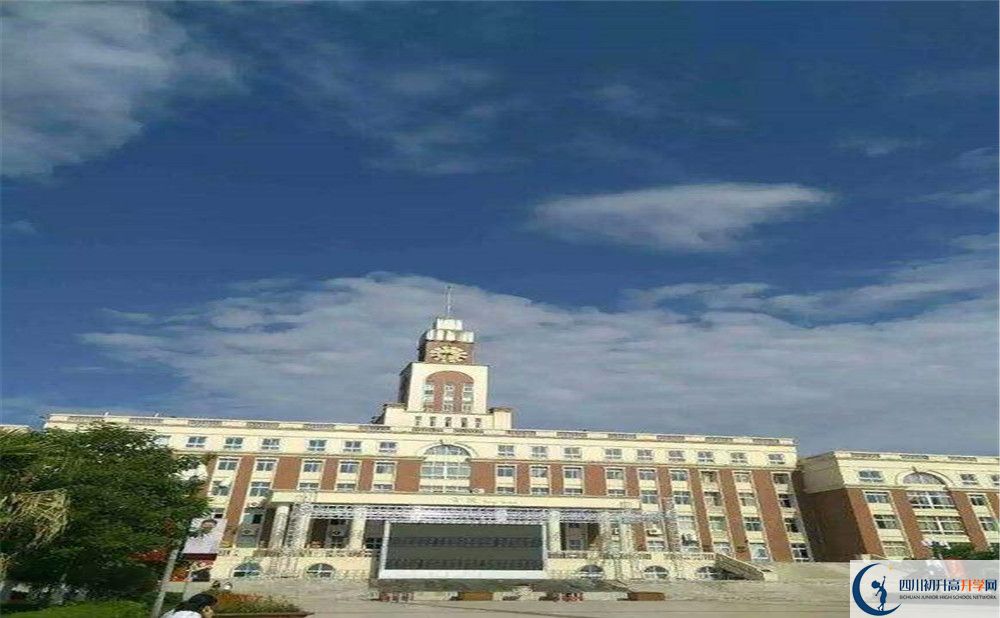 成都實驗中學高中住宿怎么樣？