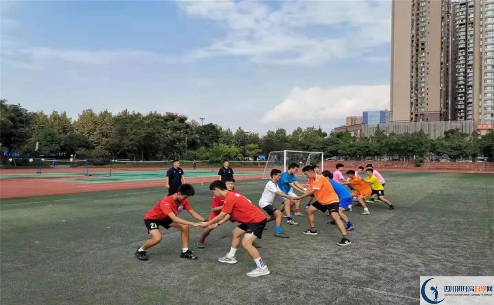 成都七中高新校區(qū)的高中住宿怎么樣？