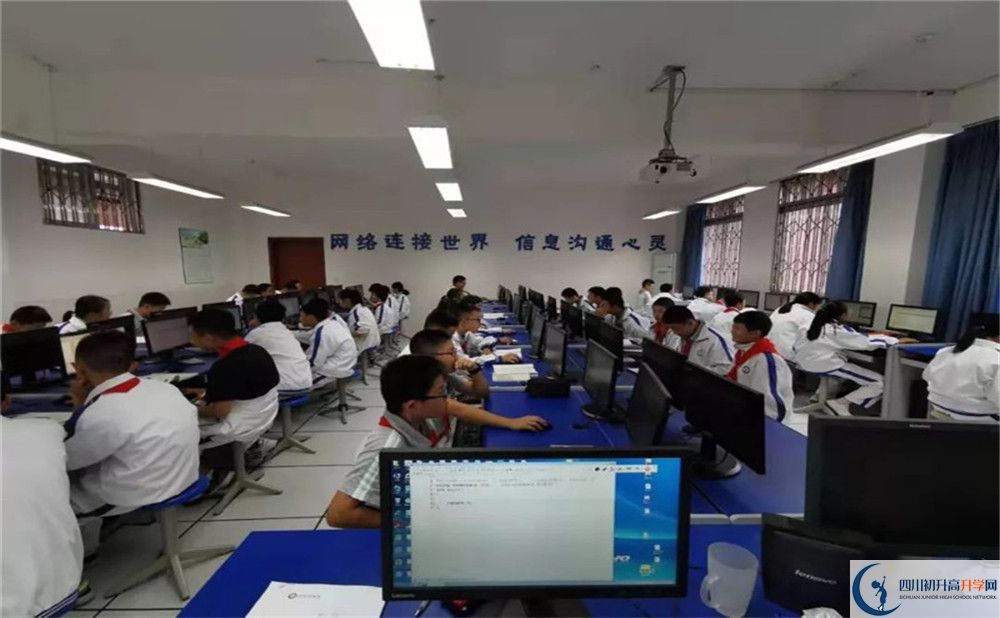 電子科技大學(xué)實(shí)驗(yàn)中學(xué)位置在哪里？