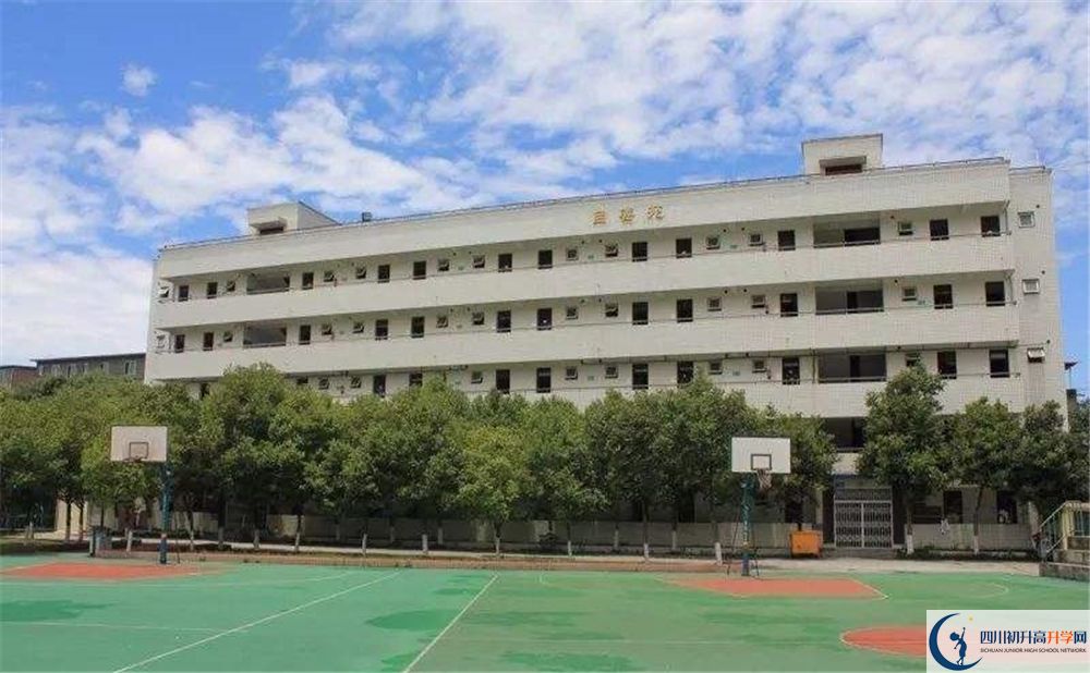 成都市籍田中學(xué)實(shí)驗(yàn)班人數(shù)是多少？