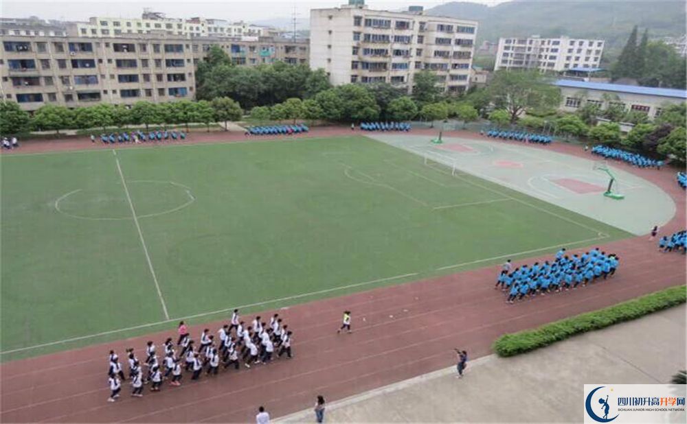 洛帶中學是重點中學嗎？